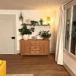 Grosse Charmante Lägenhet